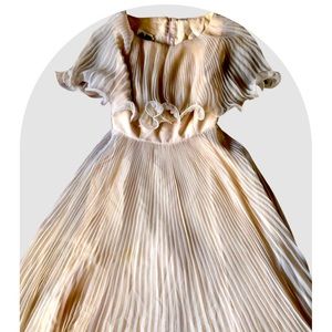 Vintage Petite medium Miss Elliette Long ivory  pre owned Dress